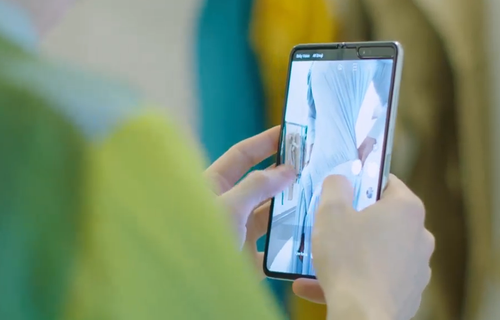 EE: Augmented Reality Dress