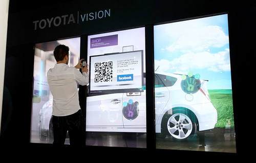 TOYOTA VISION MULTI-TOUCH WALL